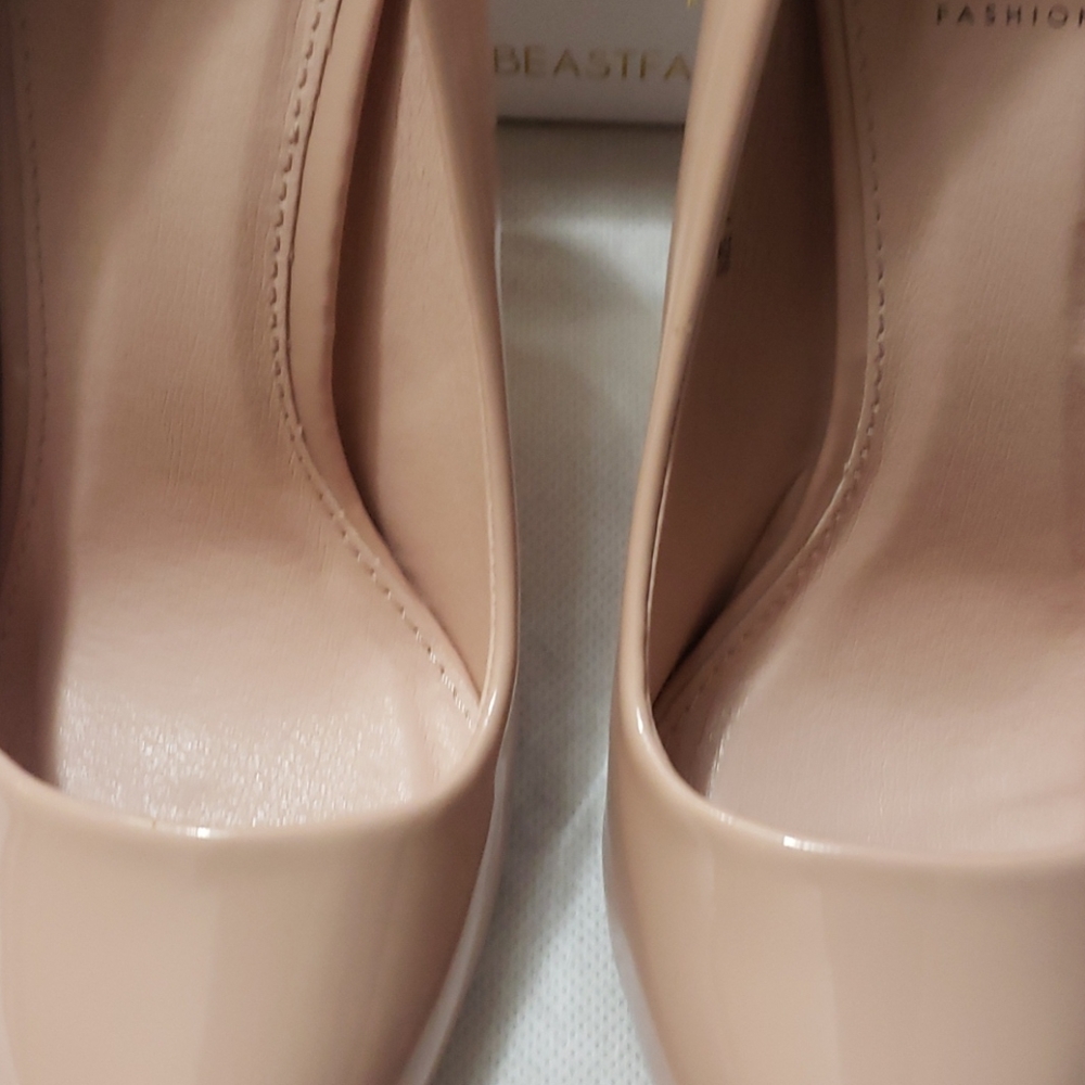 Women's pump - Picture 5 of 5